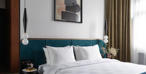 hotel room image
