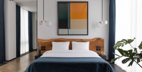 hotel room image