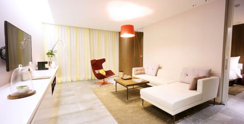 hotel room image