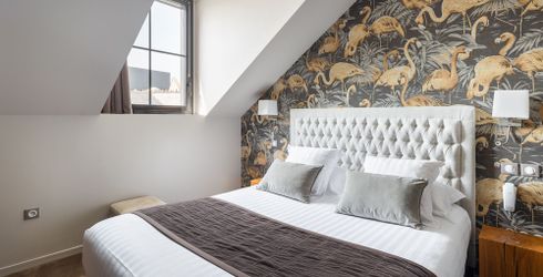 hotel room image