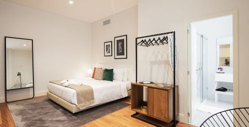 hotel room image