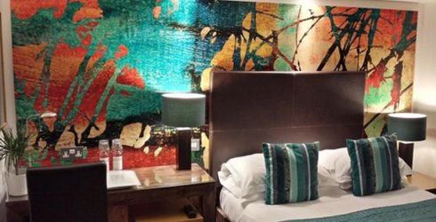 hotel room image