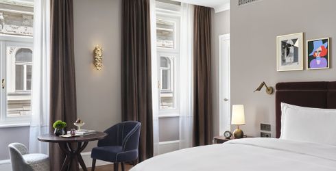 hotel room image