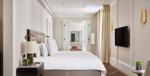 hotel room image