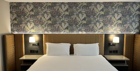 hotel room image