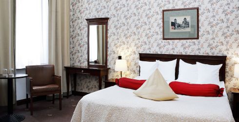 hotel room image