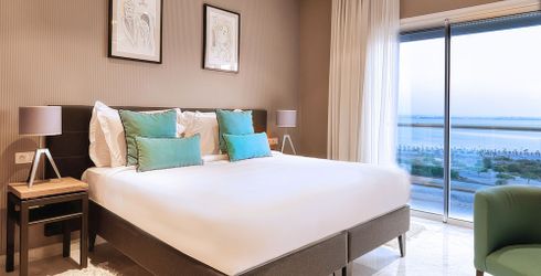 hotel room image