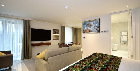 hotel room image