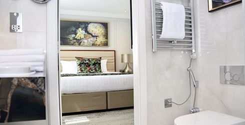 hotel room image