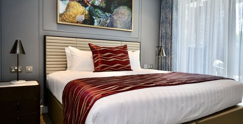 hotel room image