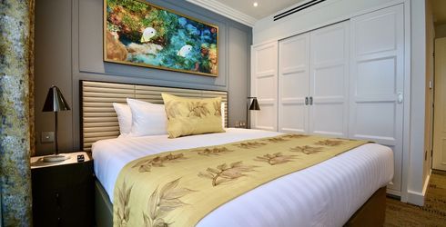 hotel room image