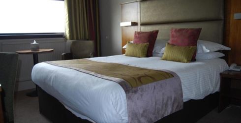 hotel room image
