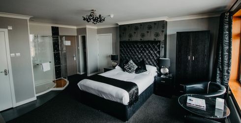 hotel room image