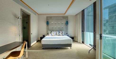 hotel room image