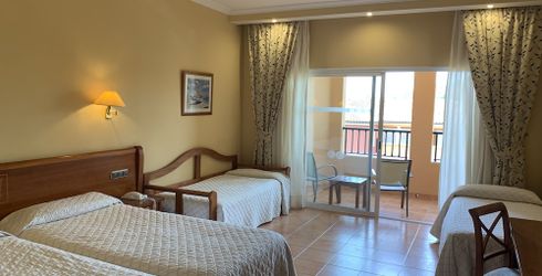 hotel room image