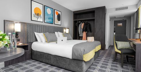 hotel room image