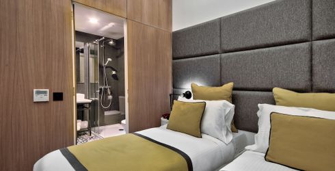 hotel room image