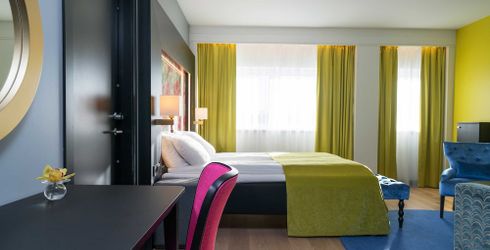 hotel room image