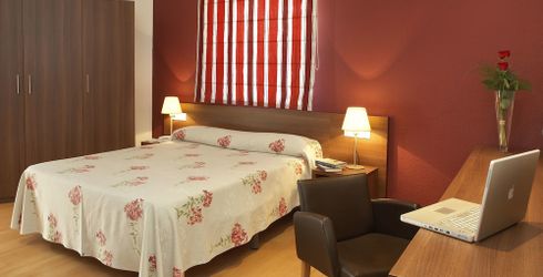hotel room image