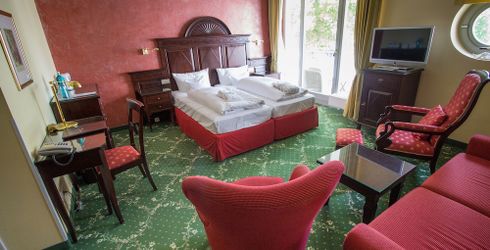 hotel room image