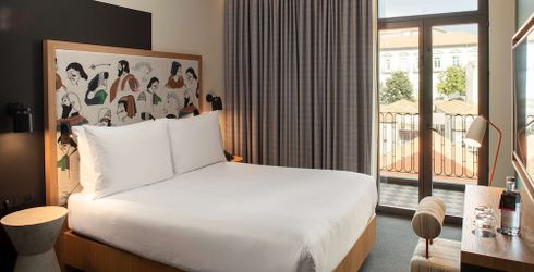 hotel room image