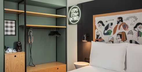hotel room image