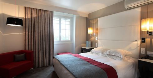 hotel room image
