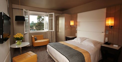 hotel room image