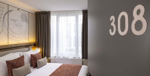 hotel room image