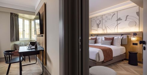 hotel room image