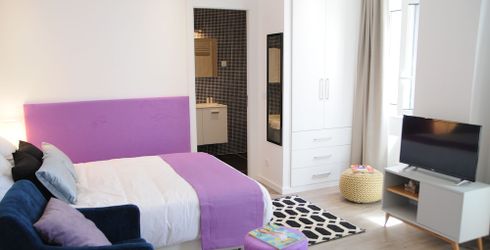 hotel room image