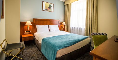 hotel room image