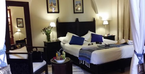 hotel room image