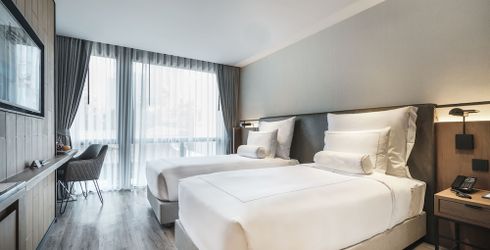 hotel room image