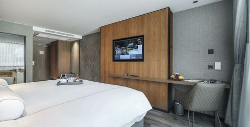 hotel room image