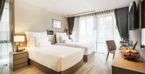 hotel room image