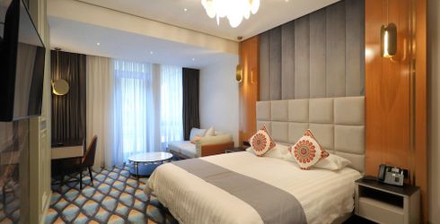 hotel room image