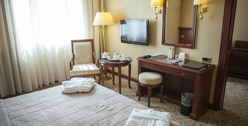 hotel room image