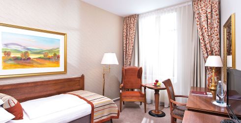 hotel room image