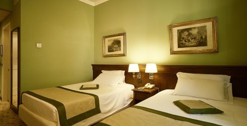 hotel room image