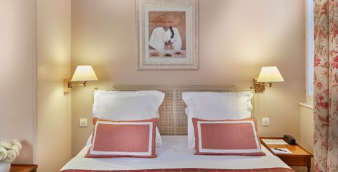 hotel room image