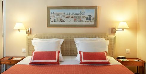 hotel room image