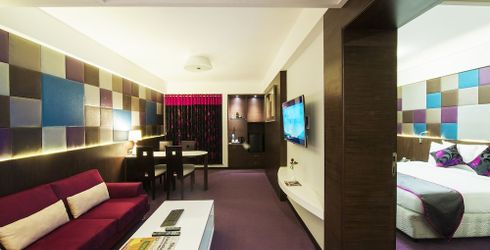 hotel room image