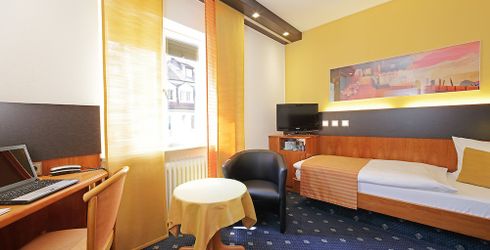 hotel room image
