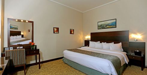 hotel room image