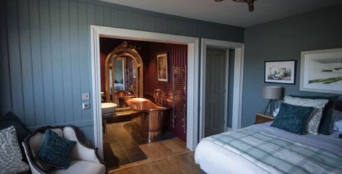 hotel room image
