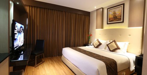 hotel room image