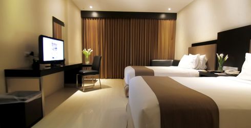 hotel room image