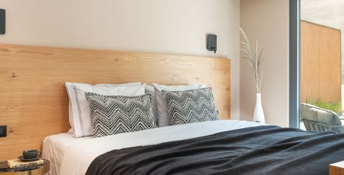 hotel room image