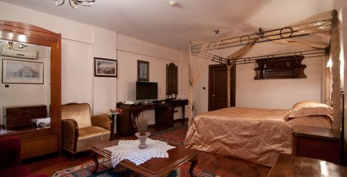 hotel room image